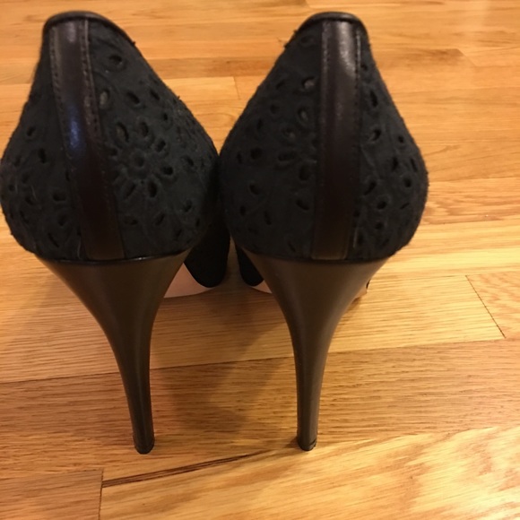 Brian Atwood Black Leather Pumps Covered in Eyelet - Picture 5 of 8